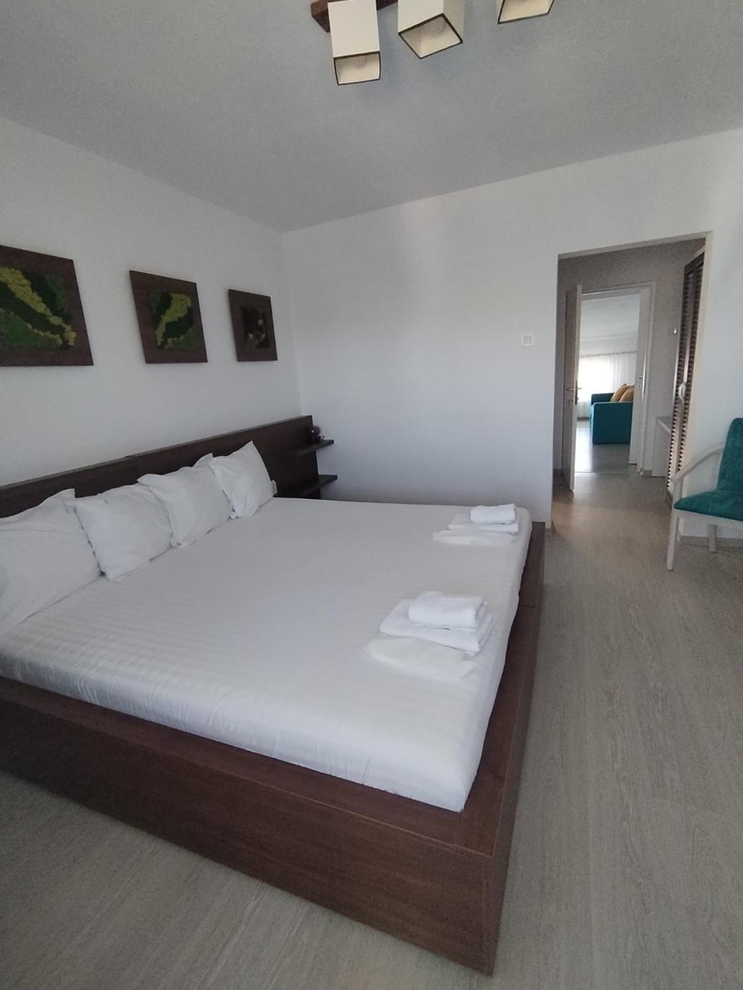 Pensiunea Prigoria Hotel Murighiol Bagian luar foto